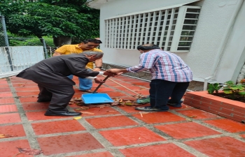 Swachhata Abhiyaan' at Embassy of India, Caracas on the auspicious occasion of Gandhi Jayanti